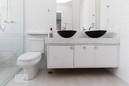 Apartamento à venda com 126m², 2 quartos e 2 vagasBanheiro Suite