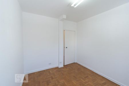 Casa à venda com 280m², 3 quartos e 4 vagas Casa à venda com 280m², 3 quartos e 4 vagasQuarto 2