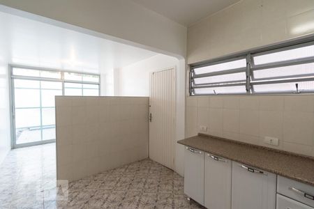 Casa à venda com 280m², 3 quartos e 4 vagas Casa à venda com 280m², 3 quartos e 4 vagasCozinha