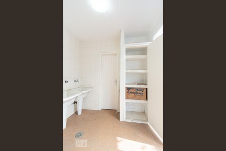 Casa à venda com 280m², 3 quartos e 4 vagas Casa à venda com 280m², 3 quartos e 4 vagasÁrea de Serviço