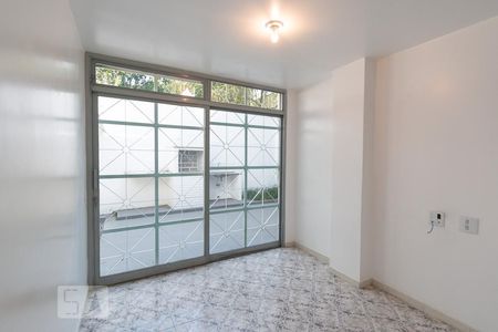 Casa à venda com 280m², 3 quartos e 4 vagas Casa à venda com 280m², 3 quartos e 4 vagasCozinha Copa