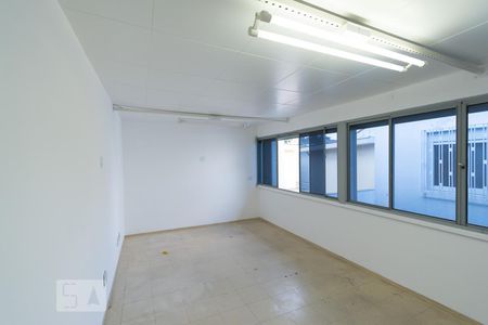Casa à venda com 280m², 3 quartos e 4 vagas Casa à venda com 280m², 3 quartos e 4 vagasEdícula Piso Superior