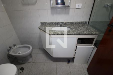 Apartamento para alugar com 215m², 3 quartos e 2 vagasQuarto 1 - Banheiro