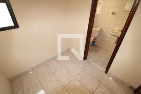 Apartamento para alugar com 215m², 3 quartos e 2 vagasÁrea de Serviço