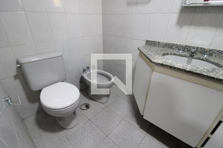 Apartamento para alugar com 215m², 3 quartos e 2 vagasQuarto 1 - Banheiro