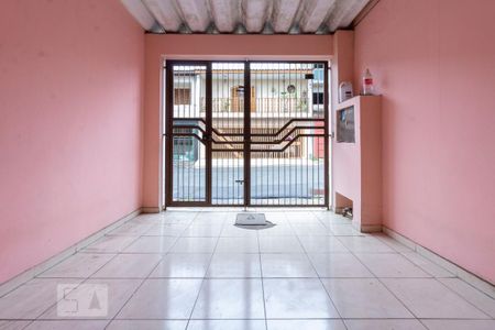 Garagem de casa para alugar com 2 quartos, 109m² em Jardim Cotinha, São Paulo