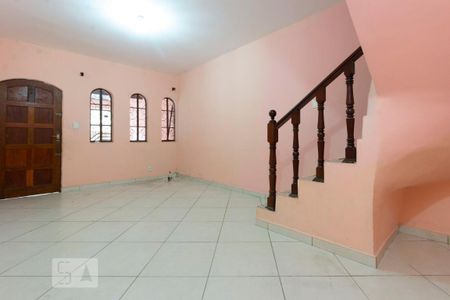 Casa para alugar com 2 quartos, 109m² em Jardim Cotinha, São Paulo