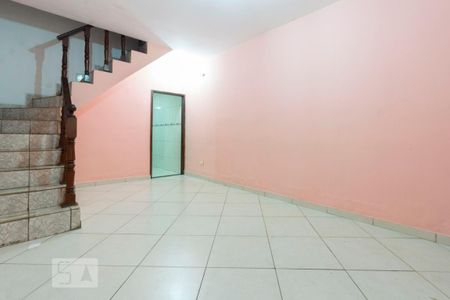 Sala de casa para alugar com 2 quartos, 109m² em Jardim Cotinha, São Paulo