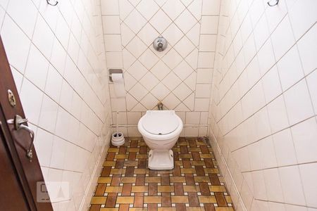 Casa à venda com 350m², 7 quartos e 8 vagas Casa à venda com 350m², 7 quartos e 8 vagasLavabo