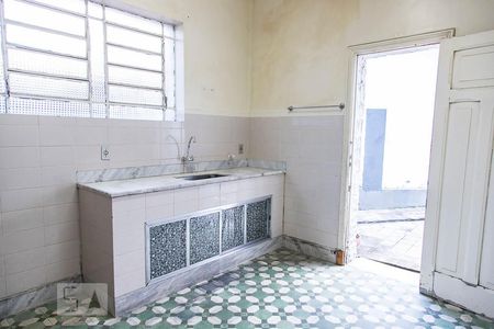 Casa à venda com 350m², 7 quartos e 8 vagas Casa à venda com 350m², 7 quartos e 8 vagasCozinha