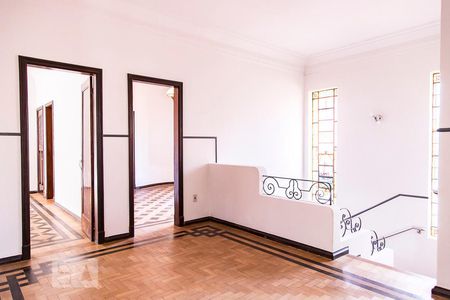 Casa à venda com 350m², 7 quartos e 8 vagas Casa à venda com 350m², 7 quartos e 8 vagasSala 2