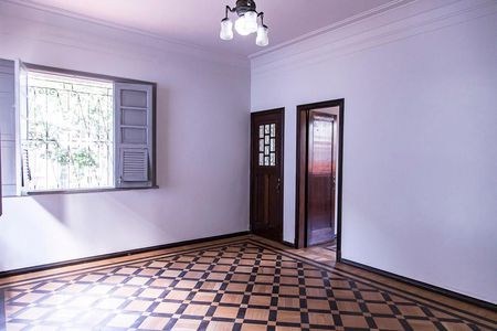 Casa à venda com 350m², 7 quartos e 8 vagas Casa à venda com 350m², 7 quartos e 8 vagasQuarto 3
