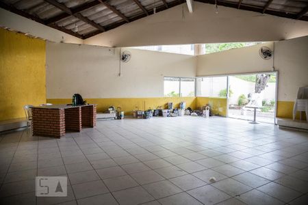 Apartamento para alugar com 44m², 2 quartos e 1 vaga Apartamento para alugar com 44m², 2 quartos e 1 vagaÁrea comum - Salão de festas