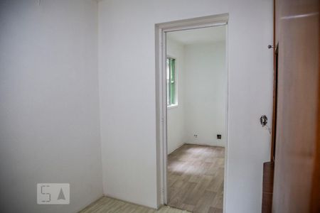 Quarto 1 de apartamento para alugar com 2 quartos, 44m² em Jardim Dona Sinhá, São Paulo