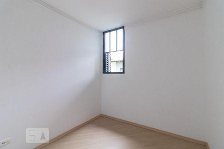 Quarto 1 de apartamento para alugar com 2 quartos, 80m² em São Lourenço, Curitiba