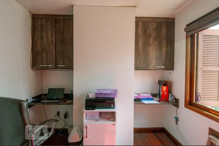 Quarto 3 / Cobertura de apartamento à venda com 4 quartos, 270m² em Jardim Lindóia, Porto Alegre