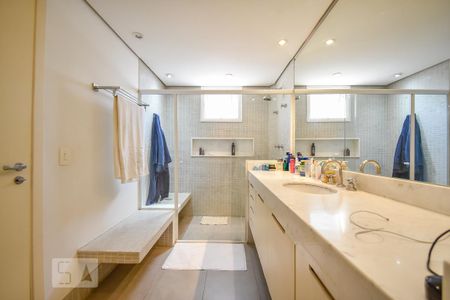 Apartamento à venda com 189m², 3 quartos e 3 vagas Apartamento à venda com 189m², 3 quartos e 3 vagasBanheiro do Quarto 3