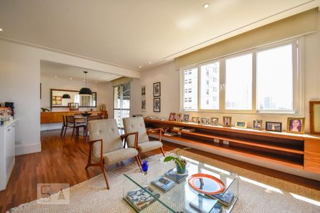 Apartamento à venda com 189m², 3 quartos e 3 vagas Apartamento à venda com 189m², 3 quartos e 3 vagasSala