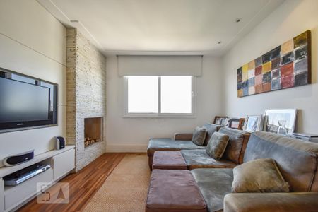 Sala de TV de apartamento à venda com 3 quartos, 189m² em Real Parque, São Paulo