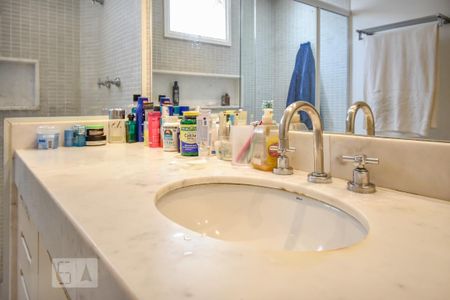 Apartamento à venda com 189m², 3 quartos e 3 vagas Apartamento à venda com 189m², 3 quartos e 3 vagasBanheiro do Quarto 3