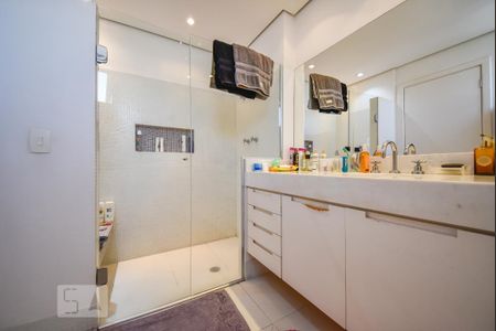 Apartamento à venda com 189m², 3 quartos e 3 vagas Apartamento à venda com 189m², 3 quartos e 3 vagasBanheiro do Quarto 2