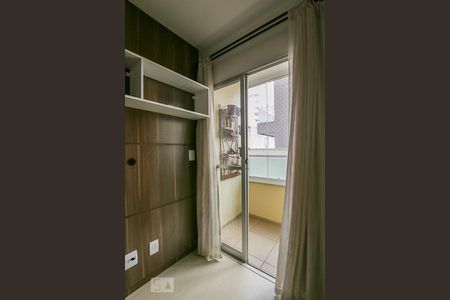 Sala de apartamento à venda com 3 quartos, 64m² em Mansões Santo Antônio, Campinas