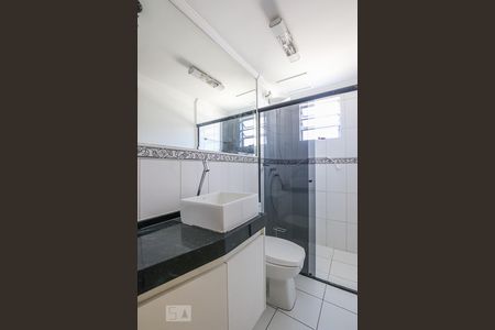 Banheiro Social de apartamento à venda com 3 quartos, 64m² em Mansões Santo Antônio, Campinas
