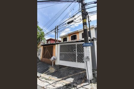 Casa à venda com 97m², 2 quartos e 1 vagaFachada