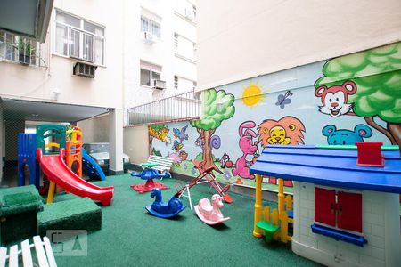 Apartamento à venda com 80m², 3 quartos e sem vagaParquinho