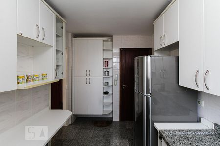 Apartamento à venda com 94m², 4 quartos e 2 vagasQuarto de Serviço