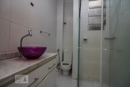 Apartamento à venda com 70m², 2 quartos e sem vaga Apartamento à venda com 70m², 2 quartos e sem vagaBanheiro