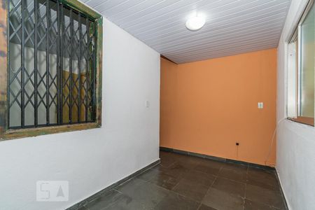 Sala de casa para alugar com 1 quarto, 40m² em Ramos, Rio de Janeiro