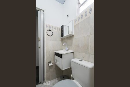 Banheiro de casa para alugar com 1 quarto, 40m² em Ramos, Rio de Janeiro