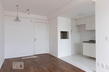 Sala de apartamento para alugar com 3 quartos, 71m² em Passo da Areia, Porto Alegre