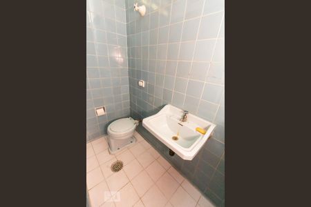 Lavabo de casa à venda com 4 quartos, 500m² em Lapa, São Paulo