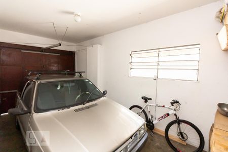 Garagem de casa à venda com 4 quartos, 500m² em Lapa, São Paulo