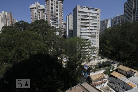 Apartamento para alugar com 98m², 4 quartos e 2 vagasVista da suíte