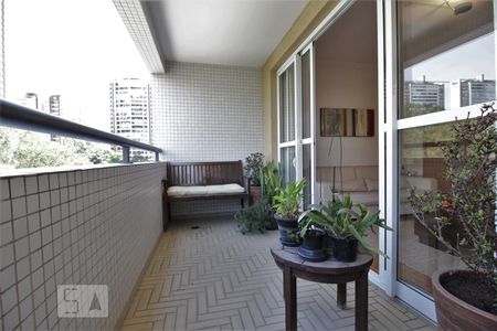 Varanda de apartamento para alugar com 4 quartos, 98m² em Vila Andrade, São Paulo