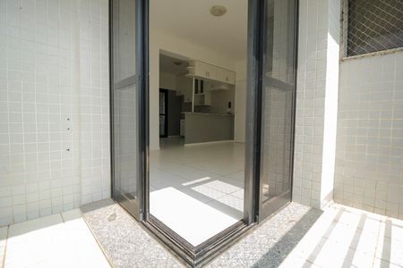 Apartamento para alugar com 82m², 2 quartos e 1 vaga Apartamento para alugar com 82m², 2 quartos e 1 vagaSacada da Sala