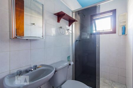 Banheiro de apartamento para alugar com 1 quarto, 97m² em Partenon, Porto Alegre
