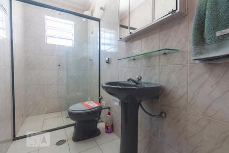 Banheiro de casa para alugar com 3 quartos, 120m² em Jardim Umuarama, São Paulo