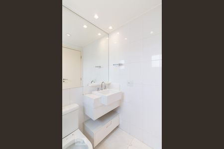 Apartamento à venda com 95m², 2 quartos e 2 vagas Apartamento à venda com 95m², 2 quartos e 2 vagasBanheiro da suíte 02