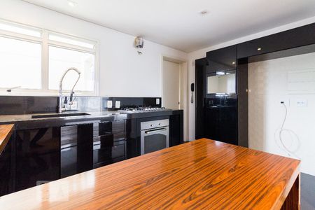 Apartamento à venda com 95m², 2 quartos e 2 vagas Apartamento à venda com 95m², 2 quartos e 2 vagasCozinha