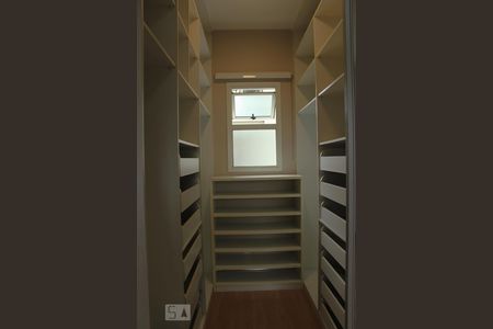 Apartamento para alugar com 101m², 2 quartos e 2 vagasCloset do quarto 1