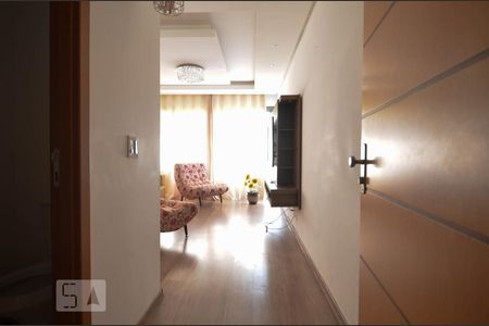 Hall de Entrada de apartamento para alugar com 3 quartos, 104m² em Cavalhada, Porto Alegre