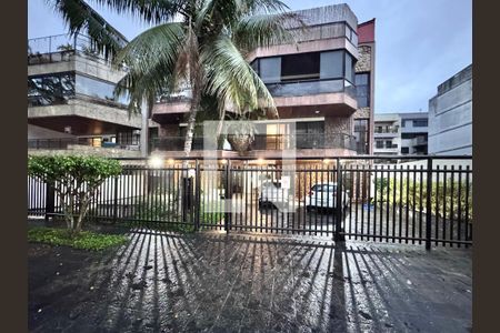 Fachada de apartamento à venda com 3 quartos, 200m² em Recreio dos Bandeirantes, Rio de Janeiro