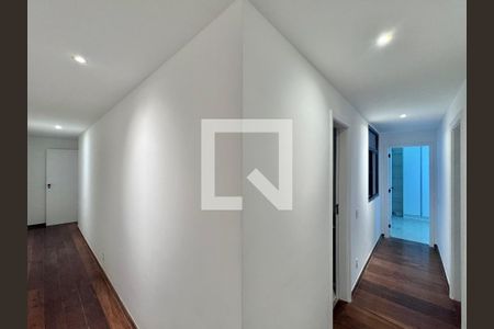 Corredor de apartamento à venda com 3 quartos, 200m² em Recreio dos Bandeirantes, Rio de Janeiro
