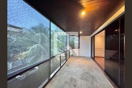 Varanda de apartamento à venda com 3 quartos, 200m² em Recreio dos Bandeirantes, Rio de Janeiro