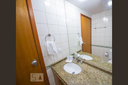 Apartamento à venda com 70m², 1 quarto e 1 vaga Apartamento à venda com 70m², 1 quarto e 1 vagaBanheiro