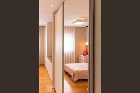 Apartamento à venda com 181m², 3 quartos e 4 vagasSuíte 2